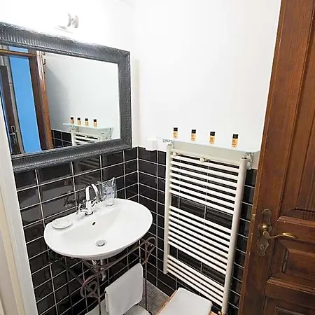 Ovo Malo Duse Hotel