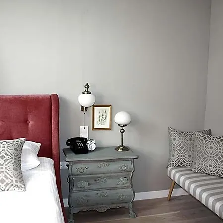 Ovo Malo Duse Hotel 3*