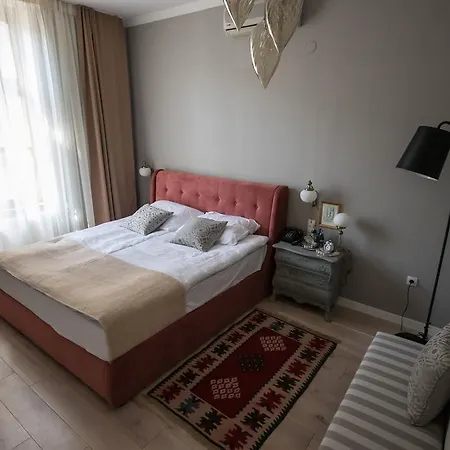 فندق Ovo Malo Duse 3*